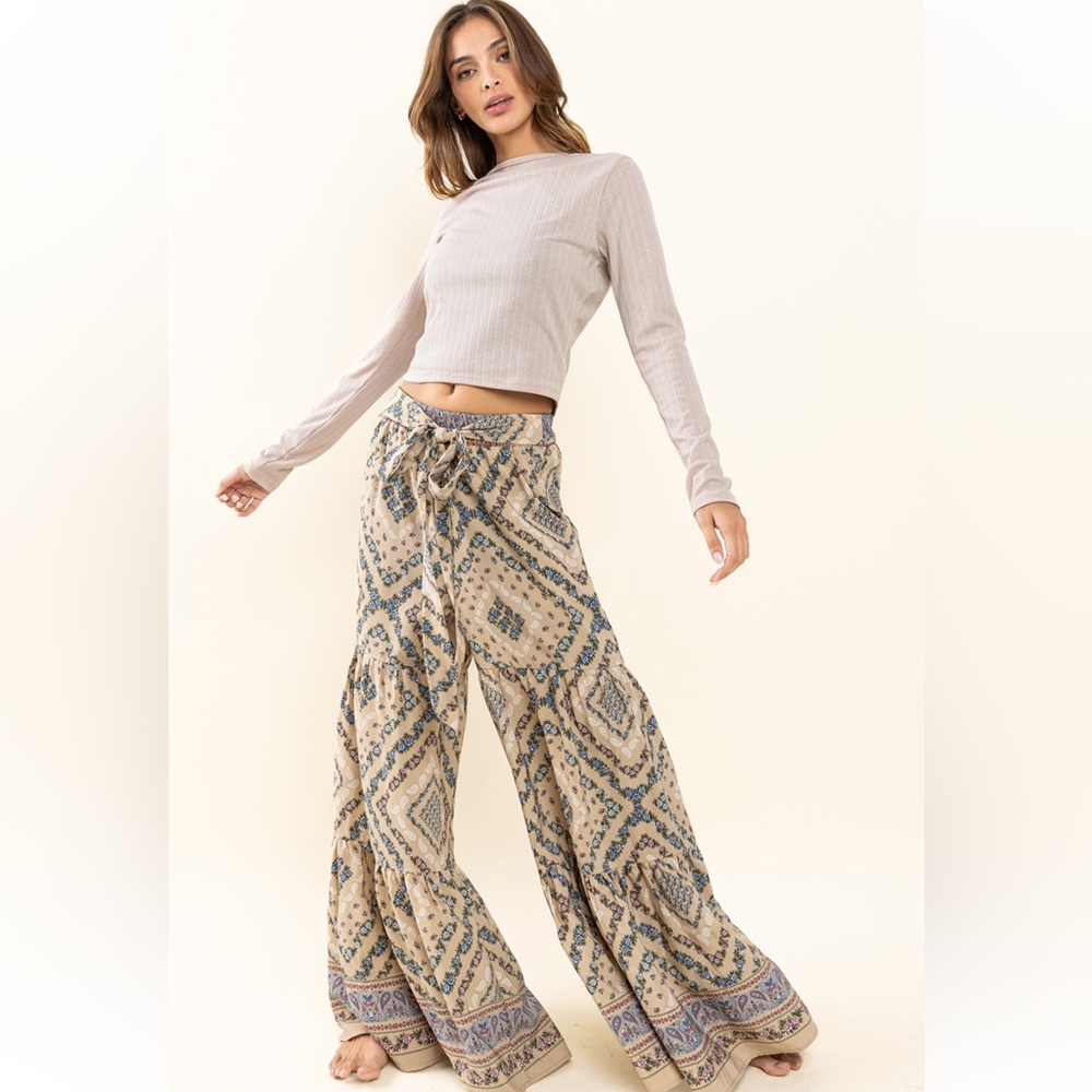 40 Floral Print Tiered Wide Pants - Picture 5 of 5